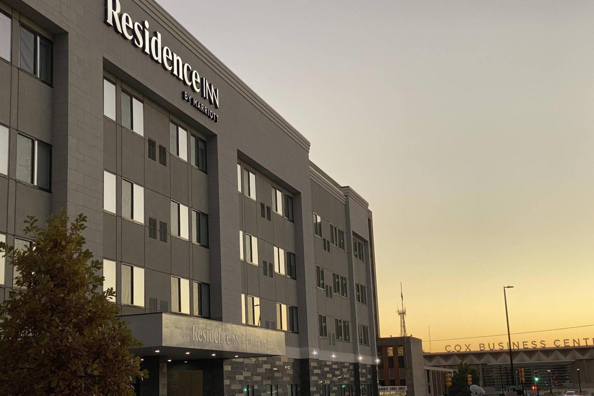 Residence Inn By Marriott Tulsa Downtown Eksteriør bilde